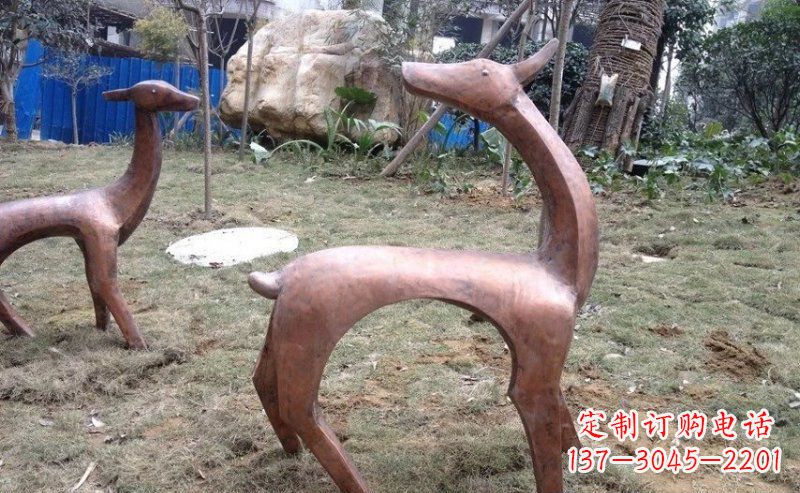 信阳公园抽象小鹿动物铜雕