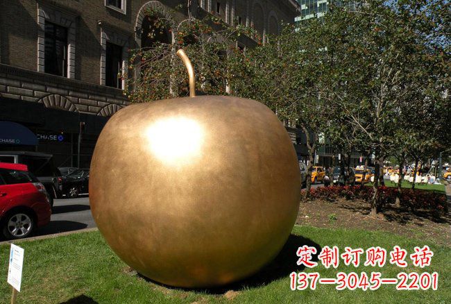 信阳公园大型苹果铜雕