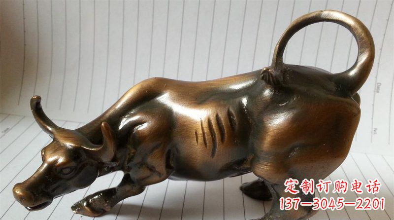 信阳公园动物华尔街牛铜雕