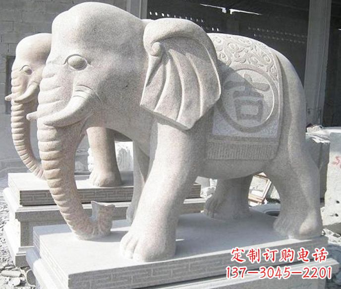 信阳公园动物吉祥大象石雕 (2)