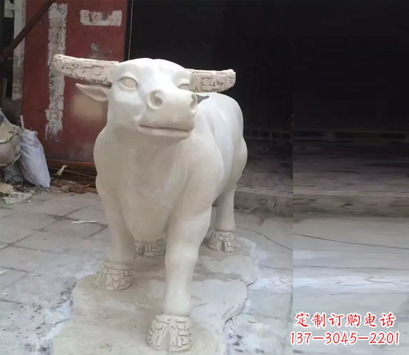 信阳公园动物景观石雕牛