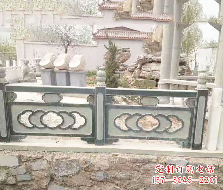 信阳公园仿古风格栏板石雕