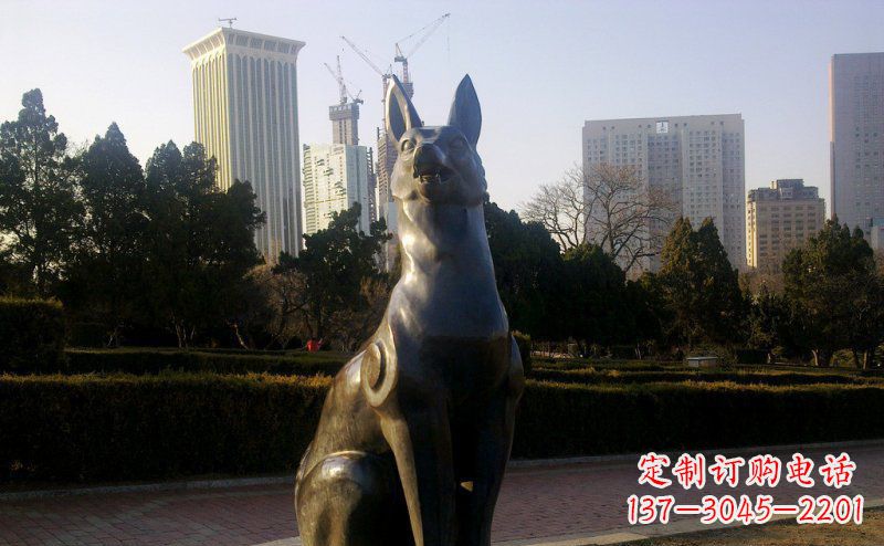 信阳公园狗动物铜雕