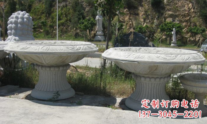 信阳美轮美奂的大理石花盆雕塑