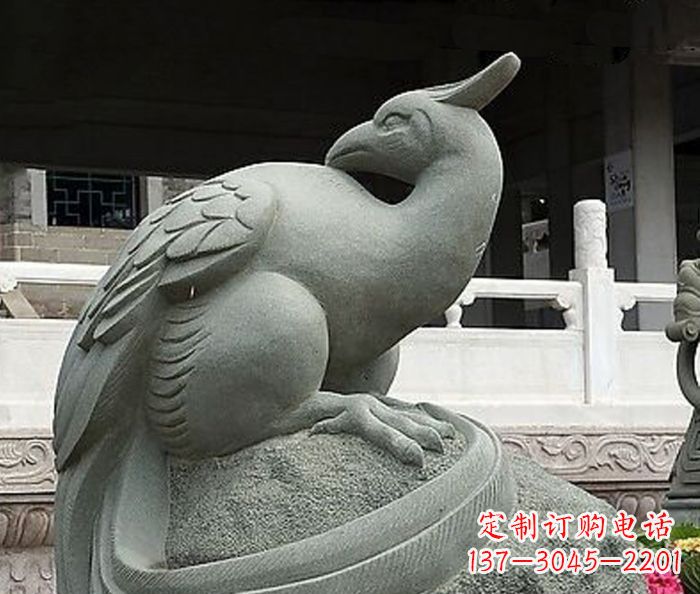 信阳精美的凤凰石雕