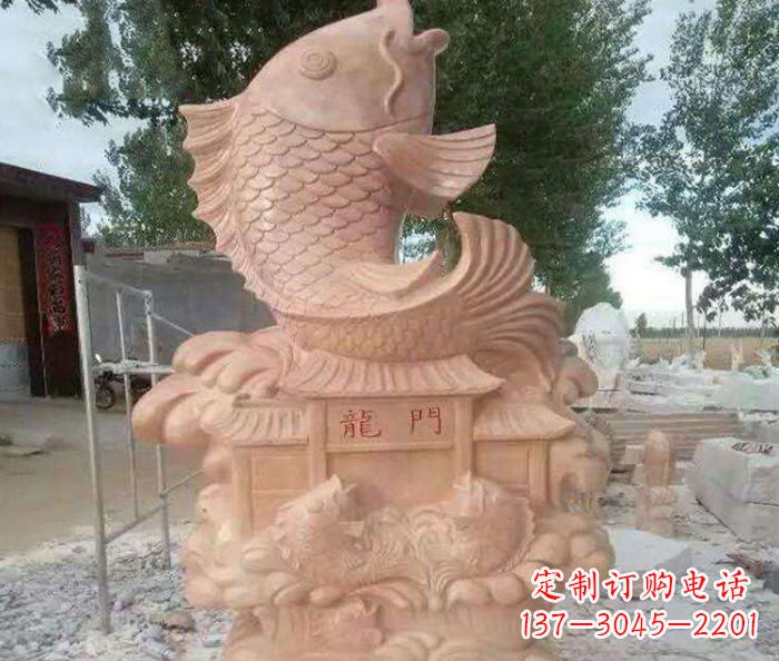 信阳公园景观晚霞红石雕鱼喷泉 (2)