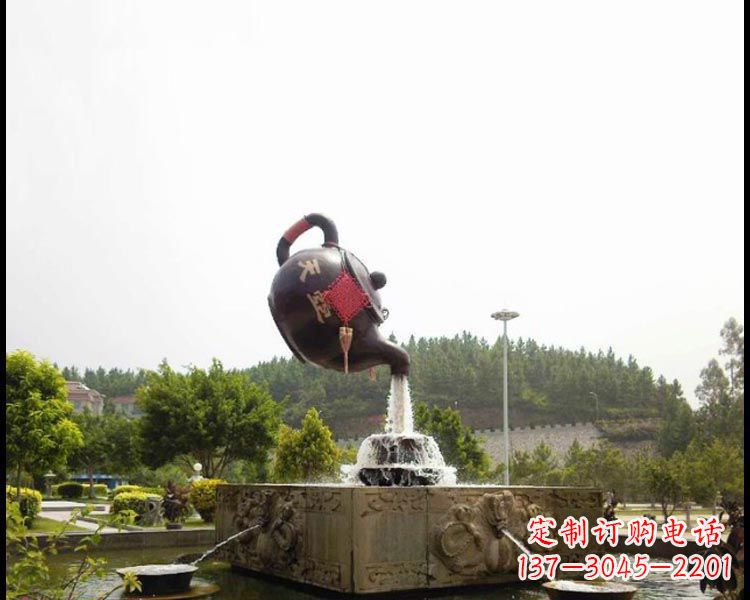 信阳传统工艺茶壶铜雕