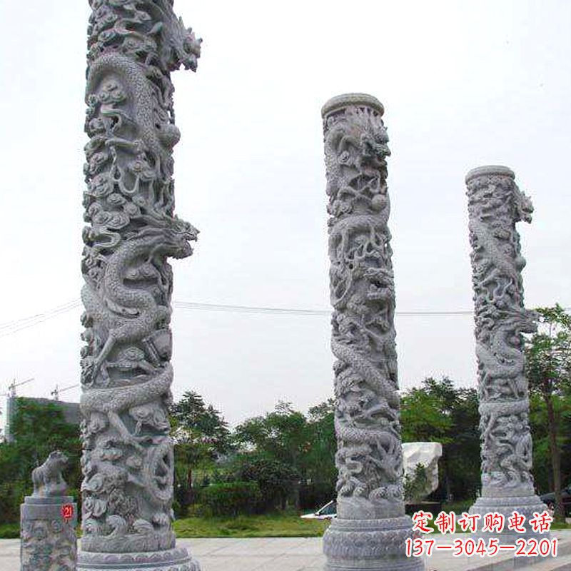 信阳公园龙柱雕塑