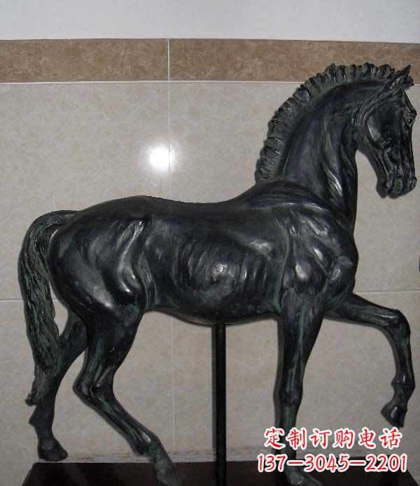 信阳马动物铜雕景观雕塑