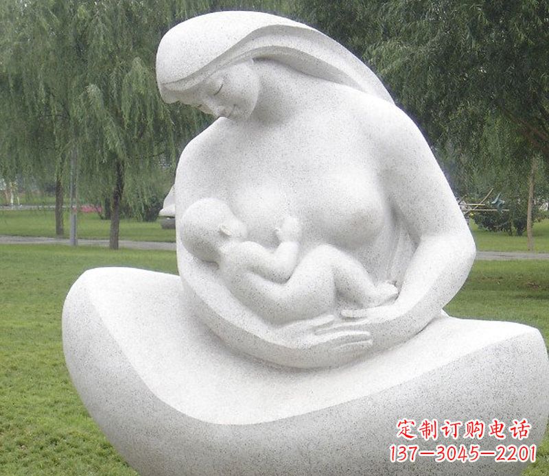 信阳精美母亲喂奶石雕塑