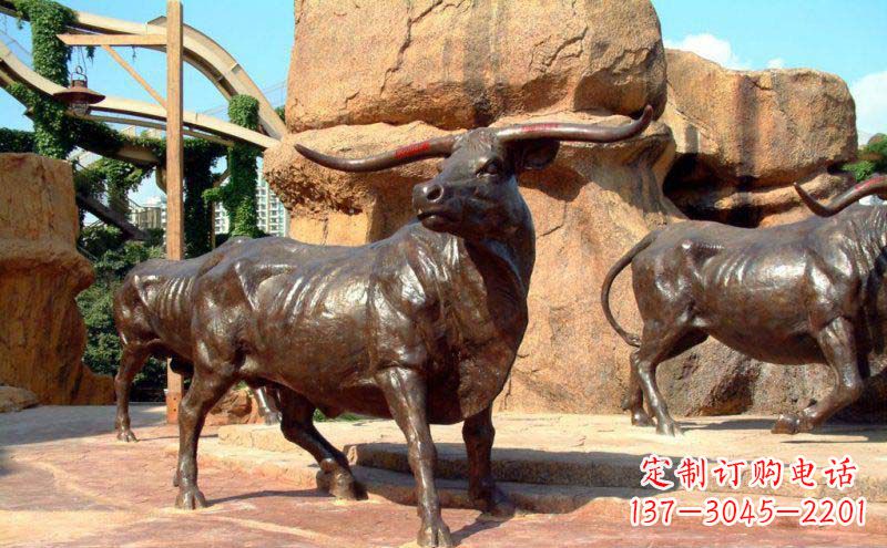 信阳公园牛动物铜雕