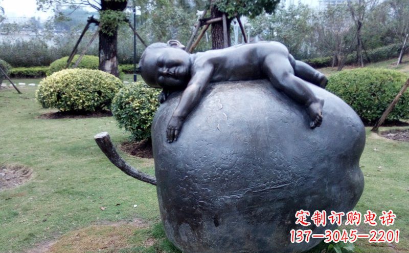 信阳精致可爱的苹果雕塑