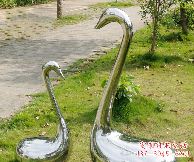 信阳精美雕刻，静谧优雅——不锈钢天鹅雕塑