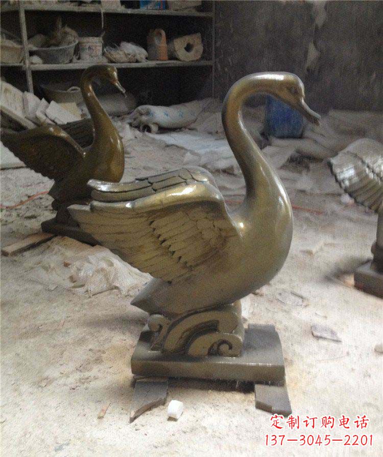 信阳公园天鹅动物铜雕