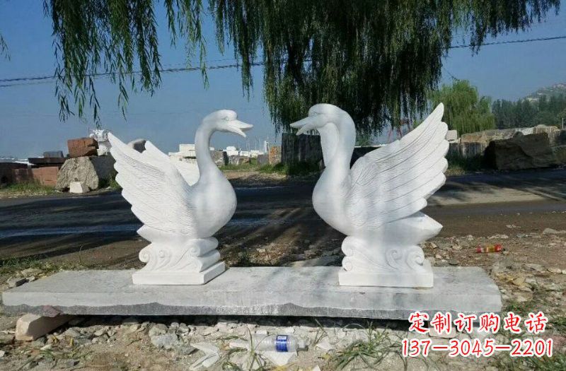 信阳公园天鹅石雕