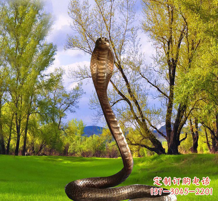 信阳铜质眼镜蛇动物雕塑
