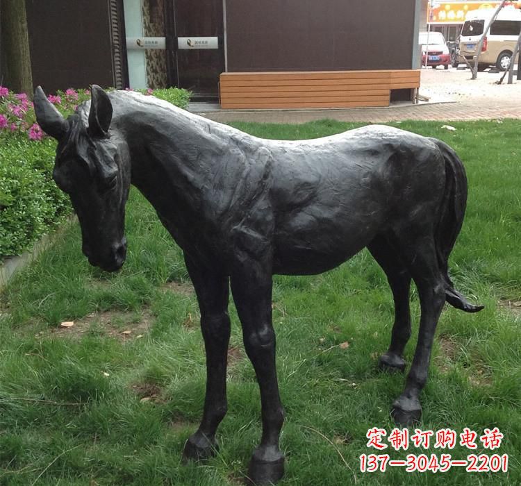 信阳大型雕塑装置——马雕塑