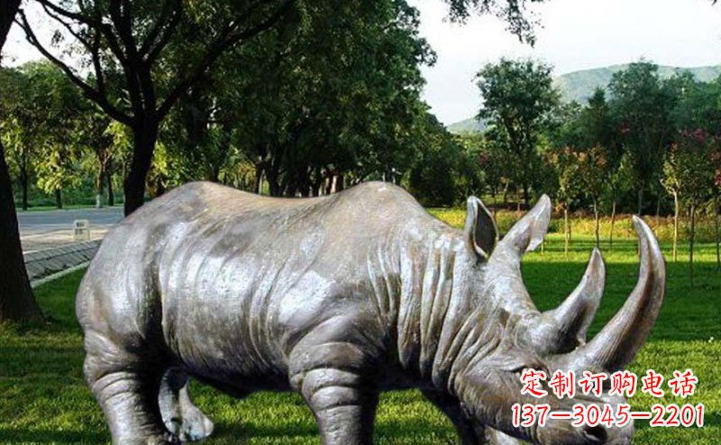 信阳公园犀牛玻璃钢