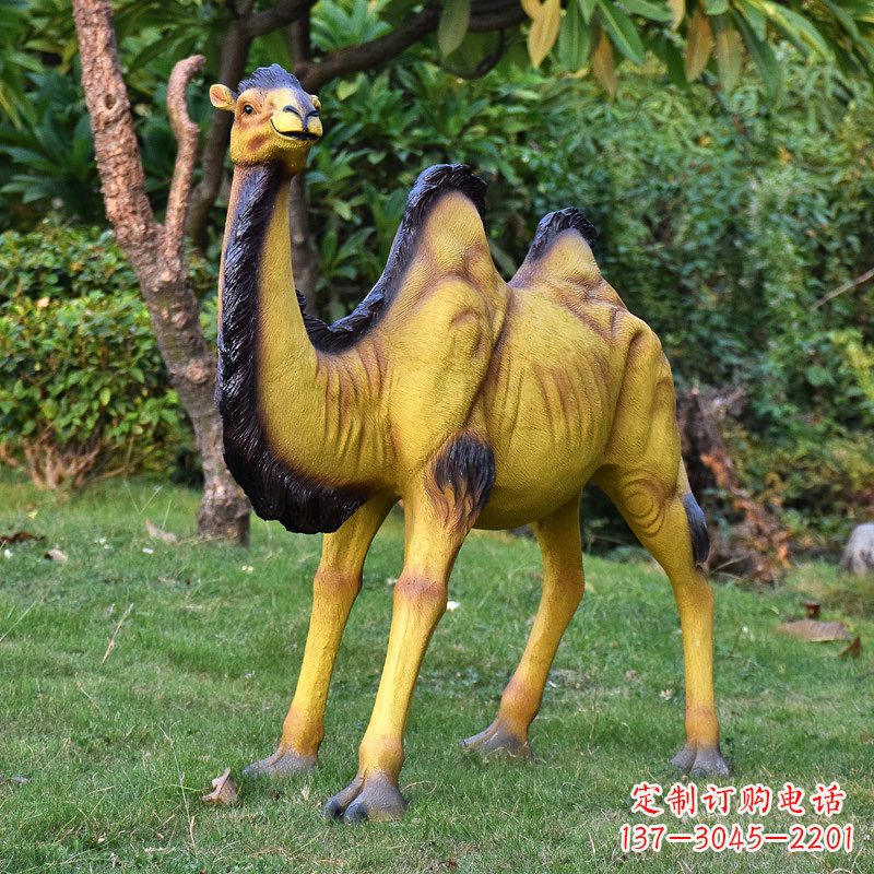 信阳骆驼雕塑精美而有趣的定制装饰品