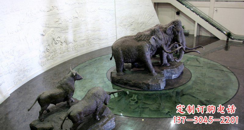 信阳领雕塑公园长毛象动物铜雕