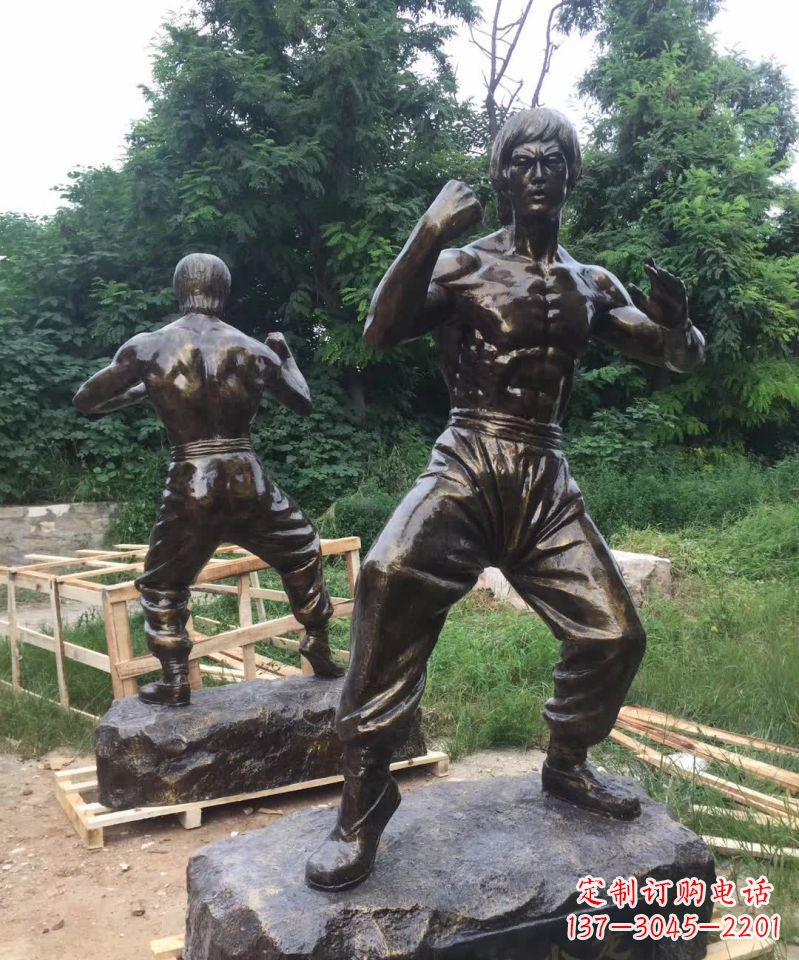 信阳荣耀李小龙,经典之作——“功夫之王”铜雕塑