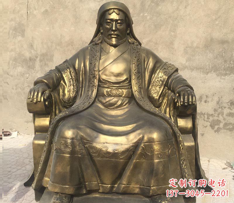 信阳展现历史荣光的成吉思汗铜雕