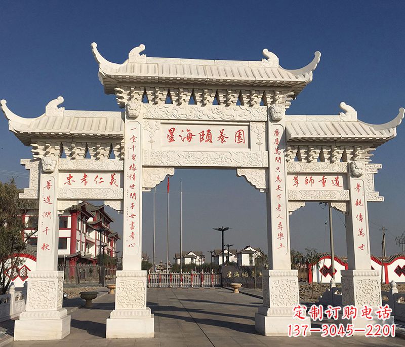 信阳古典牌坊浮雕柱子