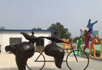 信阳青春无悔，精致自行车雕塑