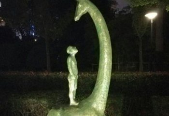 信阳壮观绝伦的长颈鹿雕塑