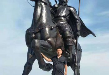 信阳以古代骑马将军为灵感的铜雕
