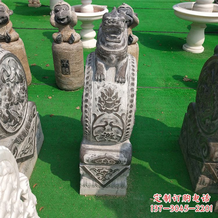 信阳古代石雕狮子门墩雕塑