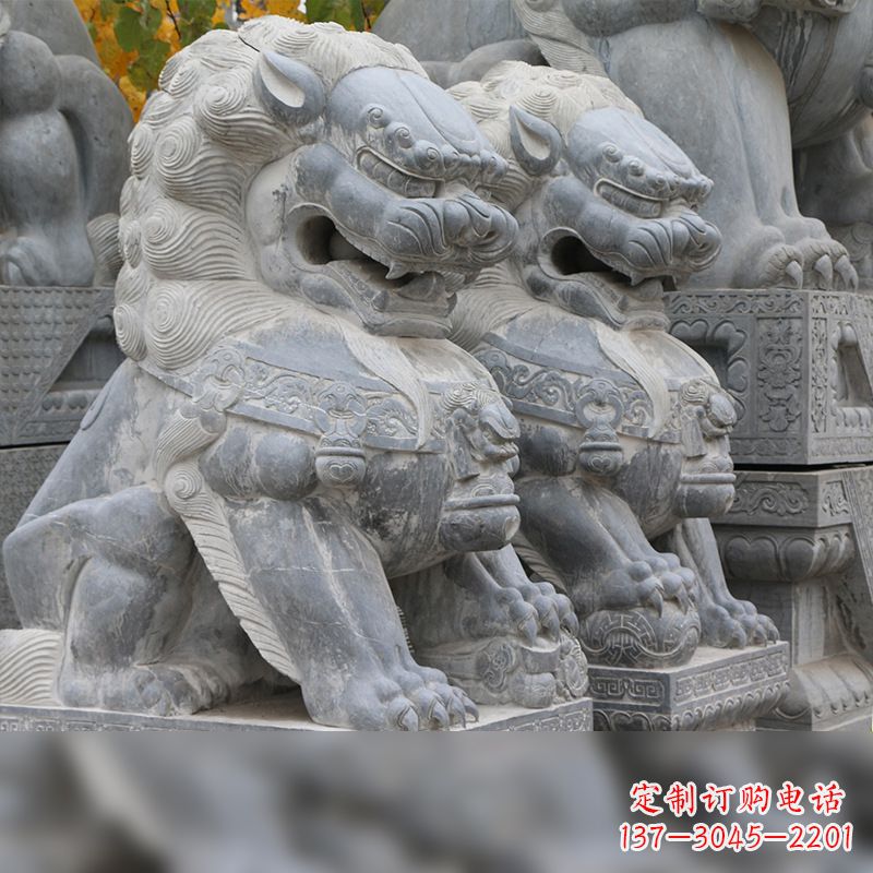 信阳中领雕塑:仿故宫青石狮子雕塑