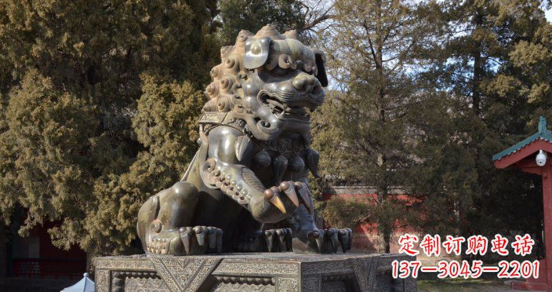 信阳故宫青铜狮子雕塑