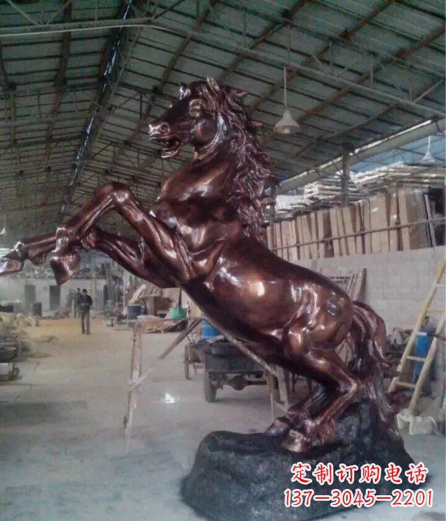 信阳中领雕塑出品:铜雕正面奔马