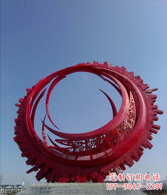 信阳精致而又引人注目的不锈钢齿轮雕塑