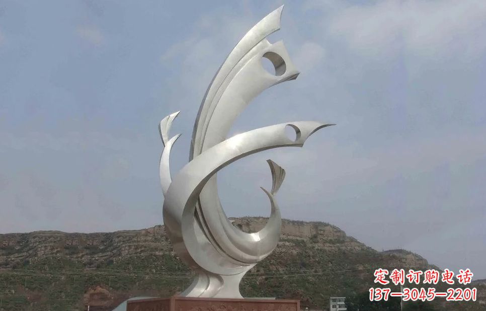 信阳金羽凤凰-不锈钢抽象雕塑