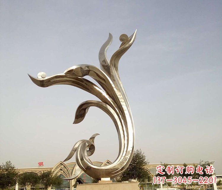 信阳中国传统图案雕刻定制——高端不锈钢抽象金凤凰雕塑