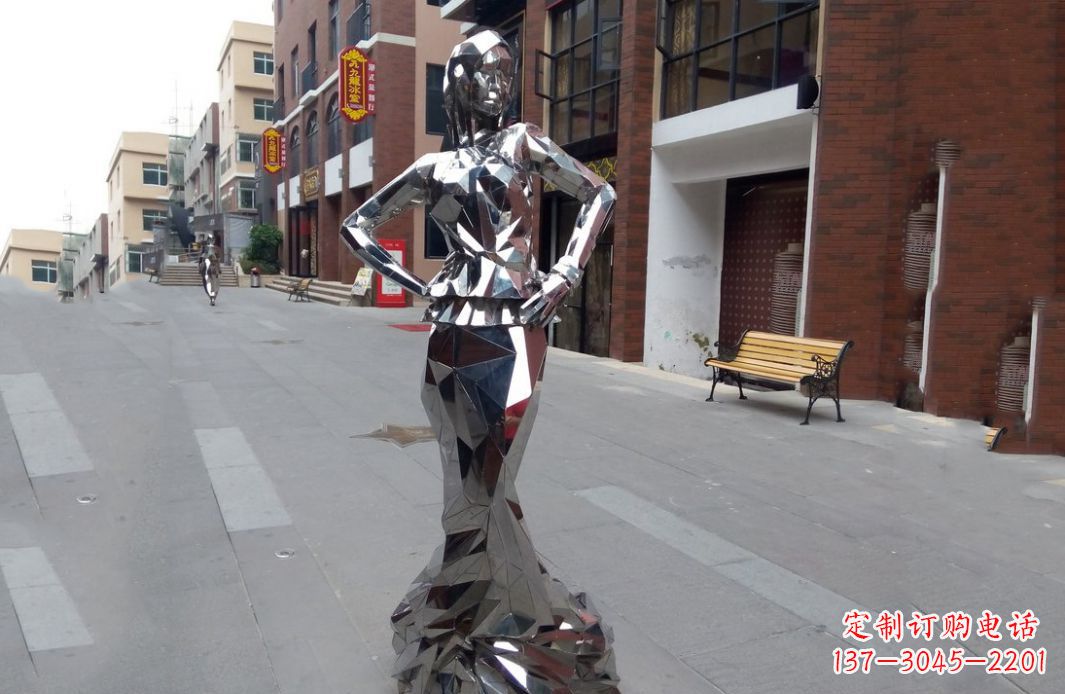 信阳以美丽的姿态展示不锈钢美女雕塑