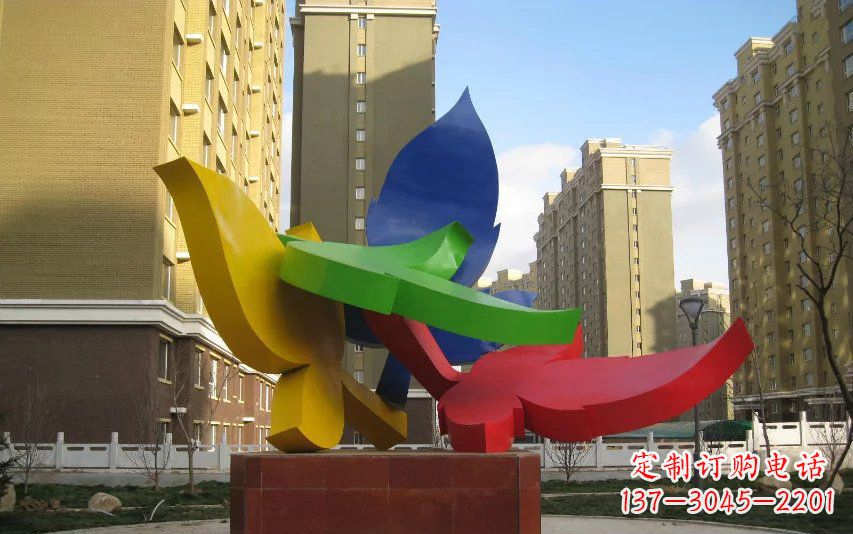 信阳造型精美的不锈钢树叶雕塑