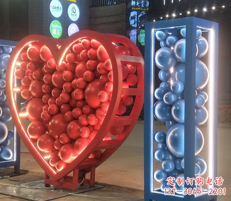 信阳艺术级不锈钢字母雕塑