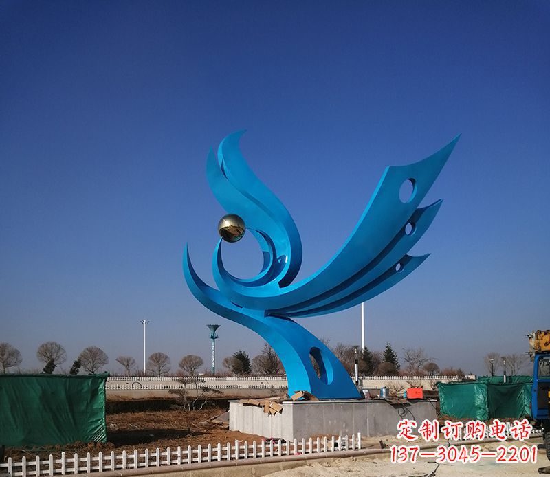 信阳中领雕塑凤凰雕塑,象征着精致的品味