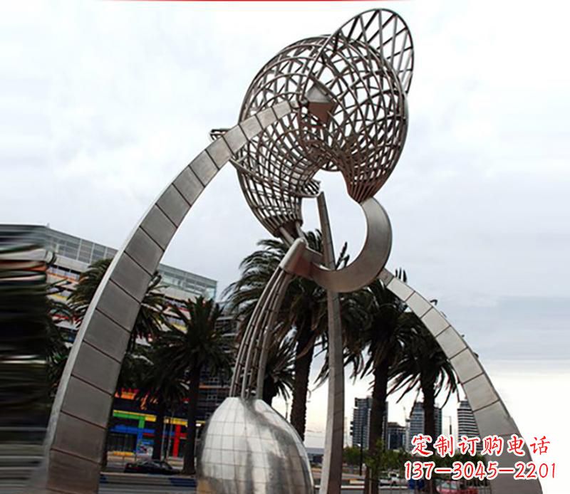 信阳汇聚海洋精髓,深邃且富有艺术感的不锈钢海螺雕塑