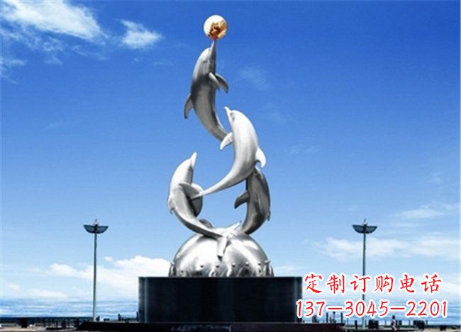 信阳欢腾动物——勇敢的海豚雕塑