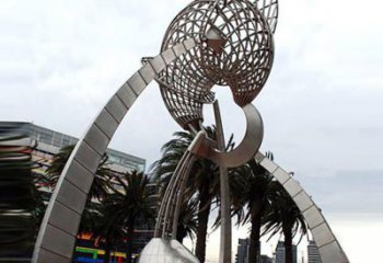 信阳汇聚海洋精髓，深邃且富有艺术感的不锈钢海螺雕塑
