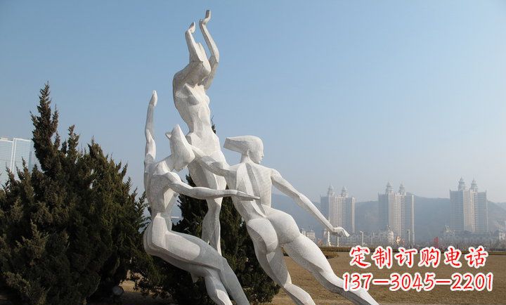 信阳中领雕塑:优雅动人的不锈钢滑冰女孩雕塑