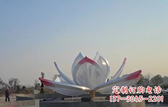 信阳华丽的不锈钢莲花雕塑