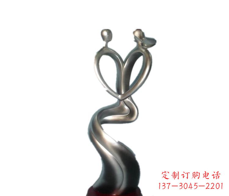 信阳爱的象征——不锈钢情侣雕塑