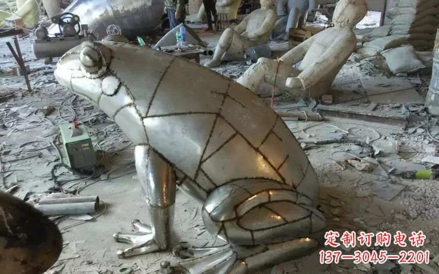 信阳中领雕塑精美不锈钢青蛙动物雕塑