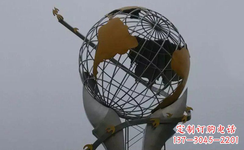 信阳不锈钢大地手托雕塑