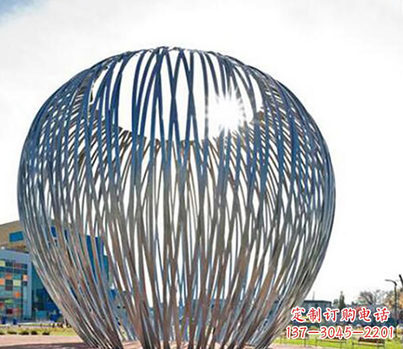 信阳中领雕塑|铸就不锈钢树叶风雕塑